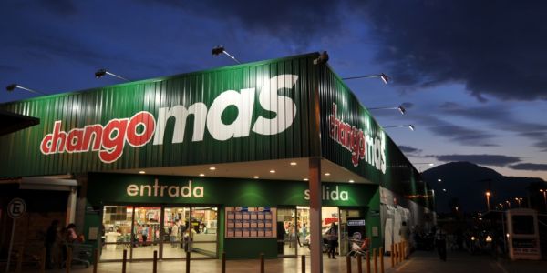 Walmart Sells Argentina Unit To Regional Retail Group; Will Take $1bn Hit