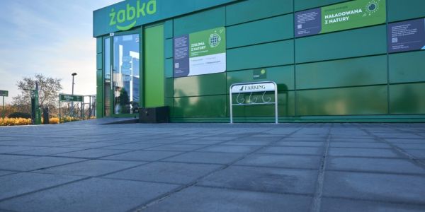 Żabka Installs Anti-Smog Filter At Headquarters In Poznań