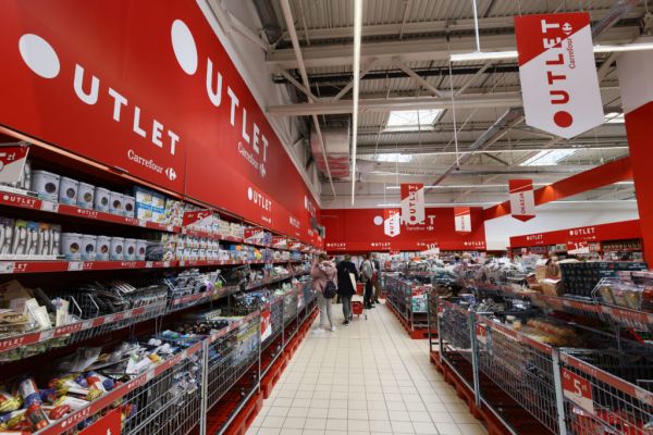 Carrefour Polska Expands OUTLET In-Store Concept