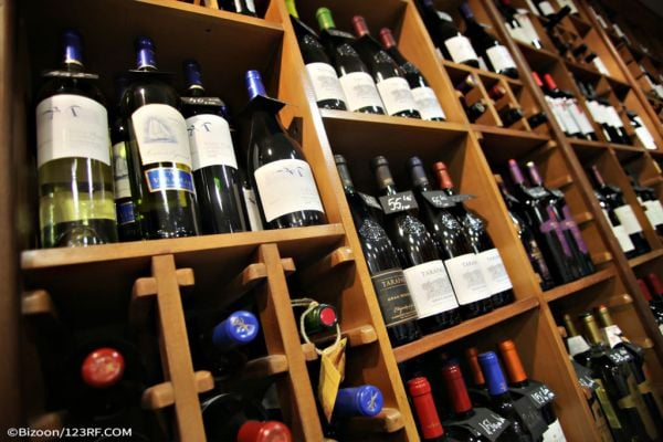 Wine Sales in Italy Drop In Volume Terms, Grow In Value, Data Shows
