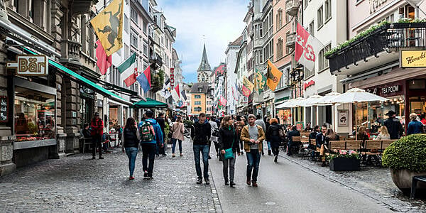 Swiss Retail Sales Likely To Drop In 2022: Credit Suisse