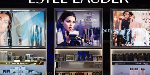 Estée Lauder Finance Chief Tracey Travis To Depart Next Year