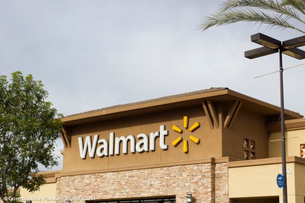 Walmart Investors Eye Margins Amid Grocery Focus