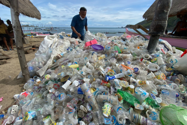 Single-Use Plastic Waste Rises From 2019 To 2021, Despite Pledges