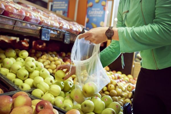 Albert Heijn To Phase Out Plastic Bags For Fruit And Vegetables