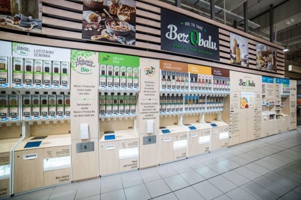 Albert Outlet In Prague Invests In Smart Packaging System