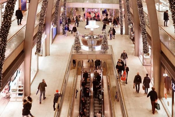 German Pre-Christmas Shopping Picks Up Over Black Friday Weekend