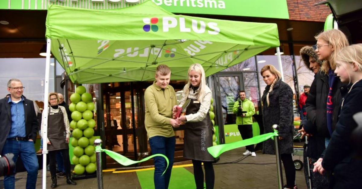 Nederlandse retailer PLUS heeft zijn eerste omgebouwde co-op store onthuld