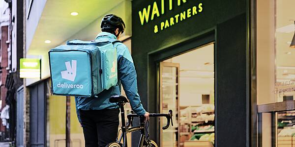 Deliveroo Sees 2023 Earnings Slightly Ahead Of Guidance