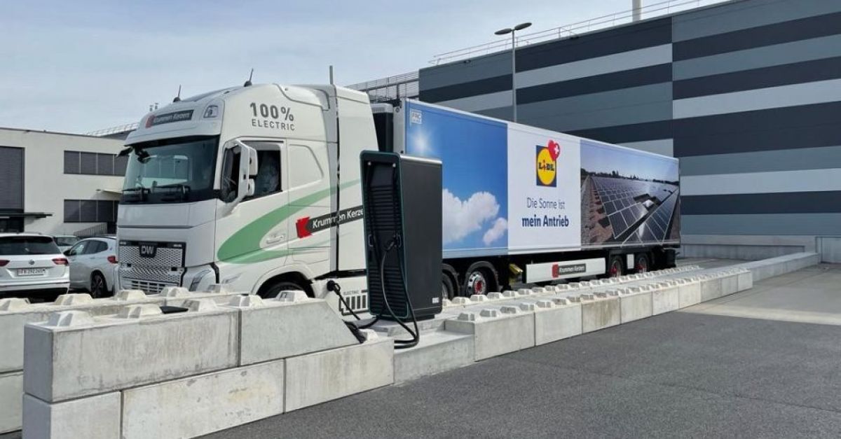 Lidl Schweiz erweitert seine Flotte um den E-Truck von Designwerk