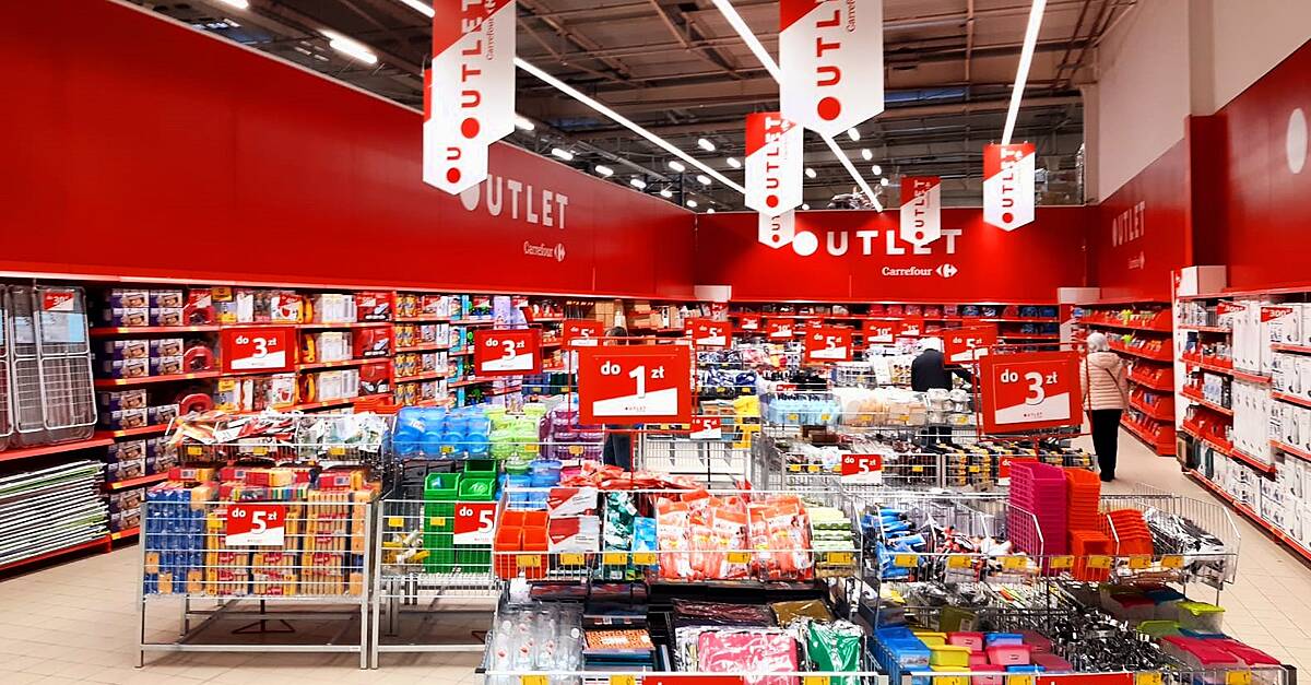 Chrzanow Poland June 18 2023 Carrefour Stock Photo 2321233987