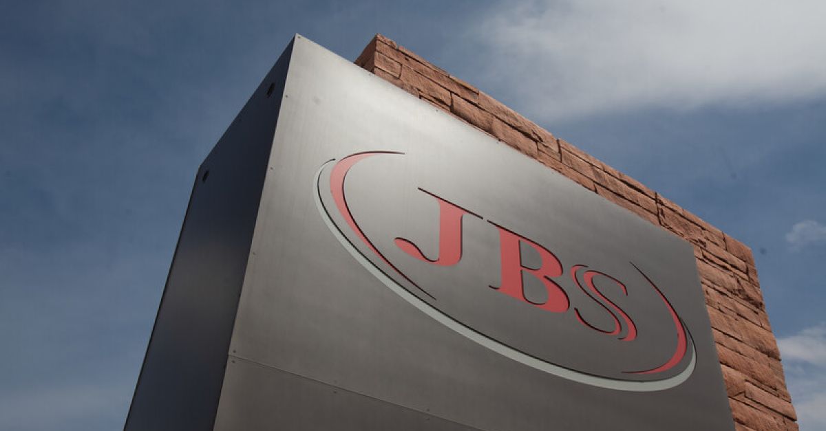 Brasileña JBS comienza a construir planta de carne de vacuno cultivada en laboratorio en España