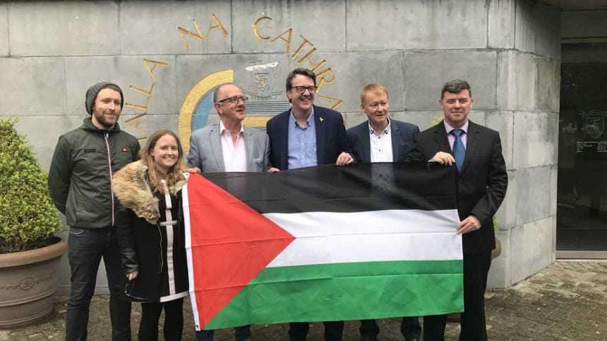 Palestinian flag to be flown at City Hall