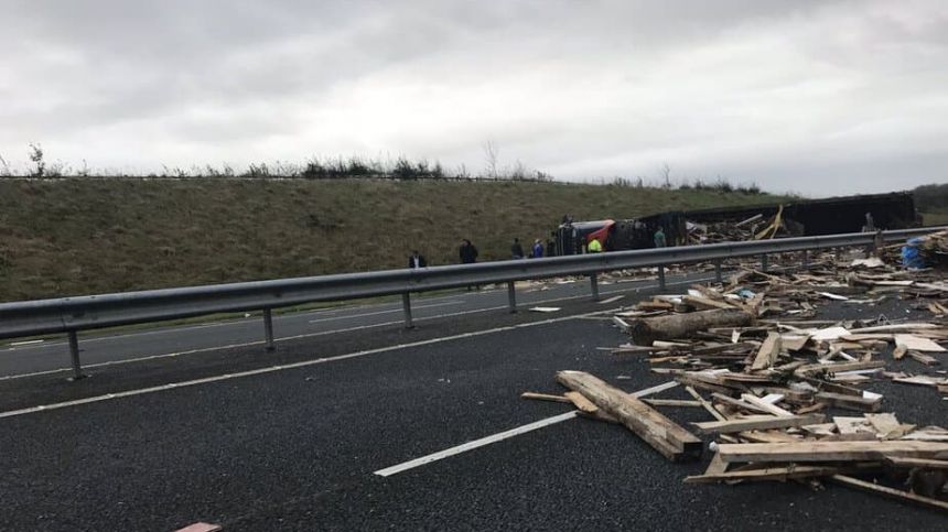 No injuries reported in major crash on M6 motorway near Ballinasloe