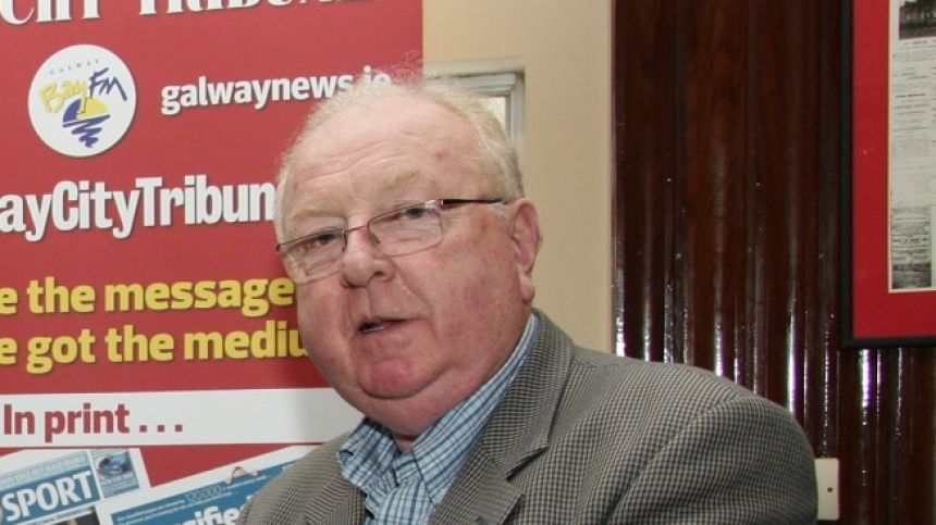 Former GBFM journalist Ken Kelly honoured for contributions spanning several decades