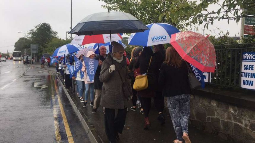 Nurses protest outside University Hospital Galway