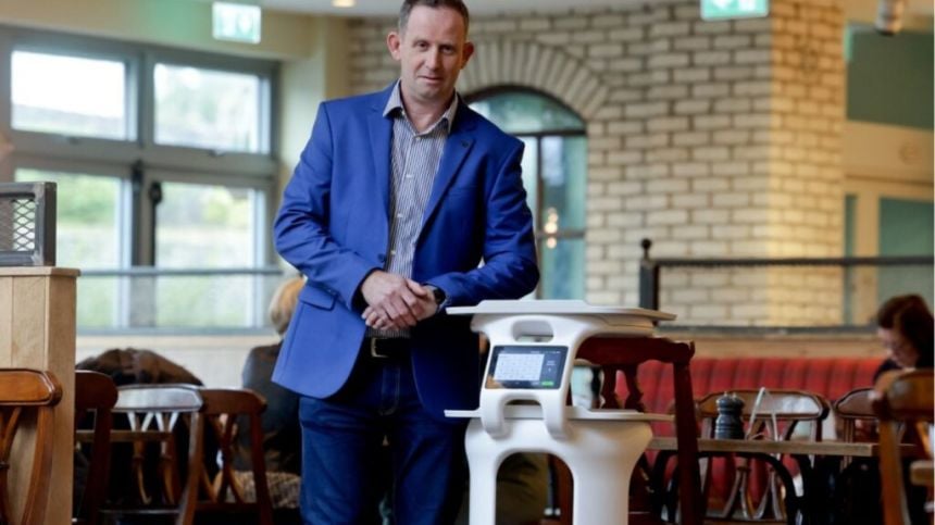 Kilkerrin man brings Servi Robot to Irish hospitality businesses