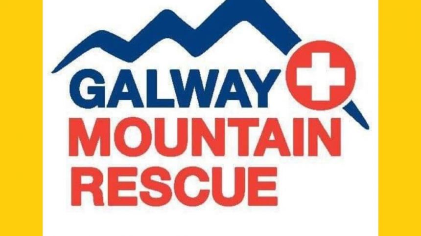 Galway Mountain Rescue aid hypothermic walker on Maumtrasna