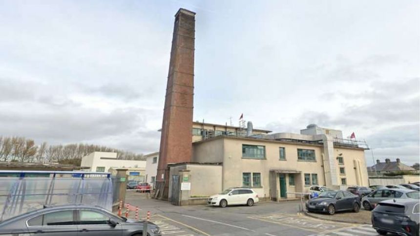 Approval for demolition of old red-brick chimney at UHG