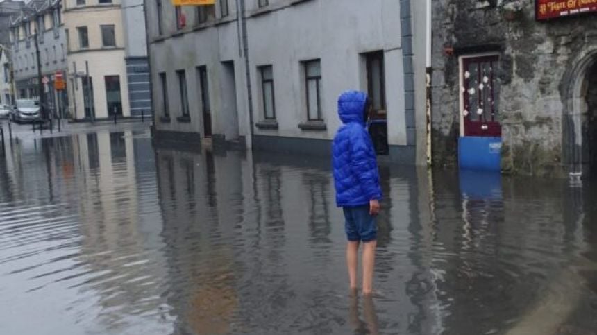 Galway motorists urged to take care due to flash flooding in city and county