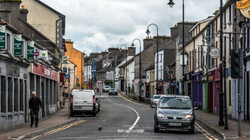 Loughrea traffic lights will not return to original sequence