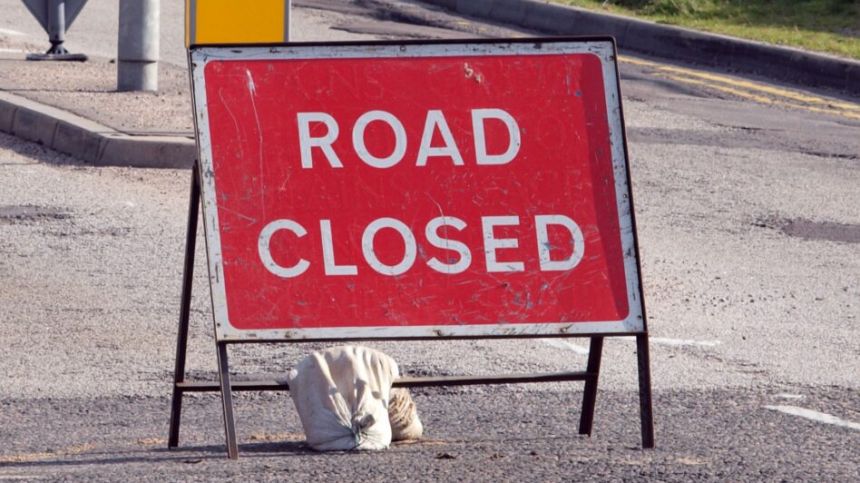 Road closure between Letterfrack and Kylemore Abbey following bus crash