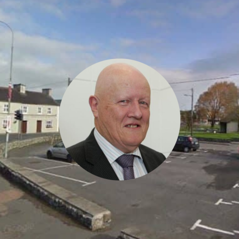 Councillor calls for the appointment of a school safety warden in Claregalway to improve road safety.