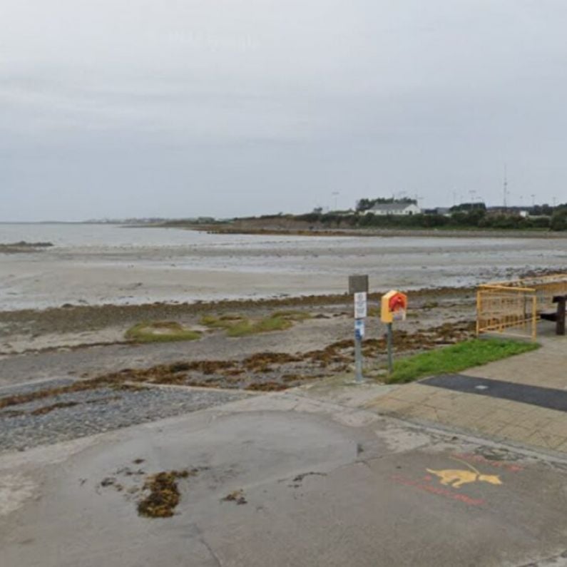 Galway City council accused of misleading updates of water quality at Ballyloughane Beach