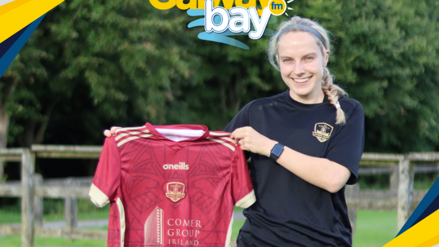 Julie Ann Russell signs for Galway United Women