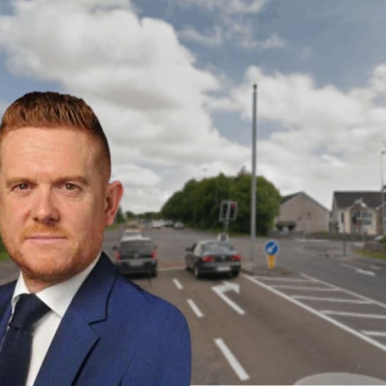 Call for immediate return of two-lane junction at Roscam