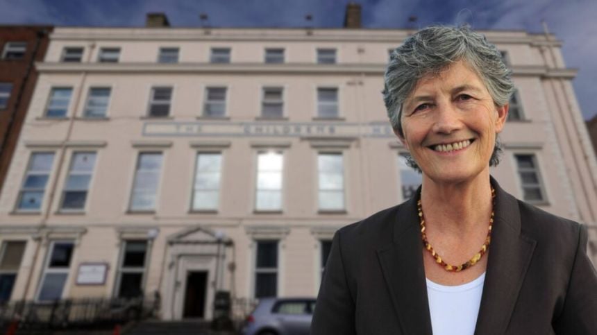 Catherine Connolly slams 'deliberately confusing' reports into spinal surgeries at Temple Street