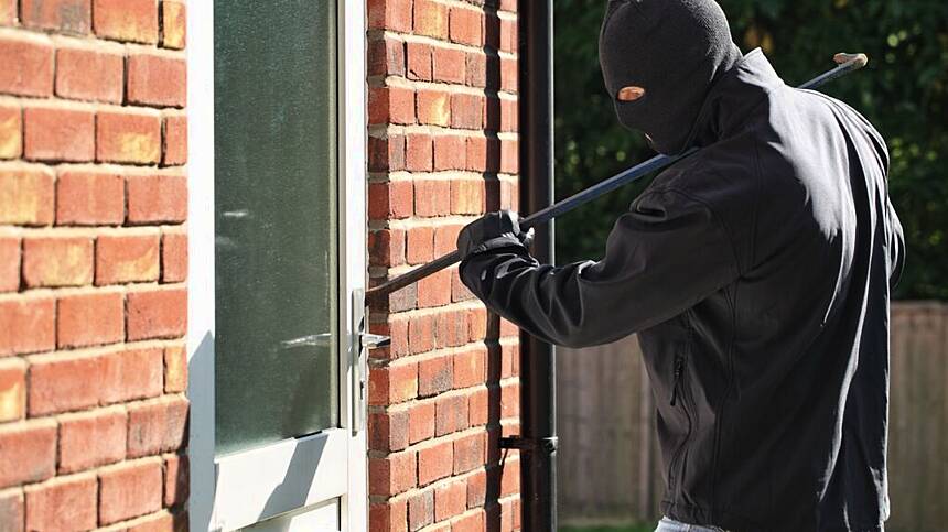 Gardaí investigate house break-ins in Salthill and on the Headford Road