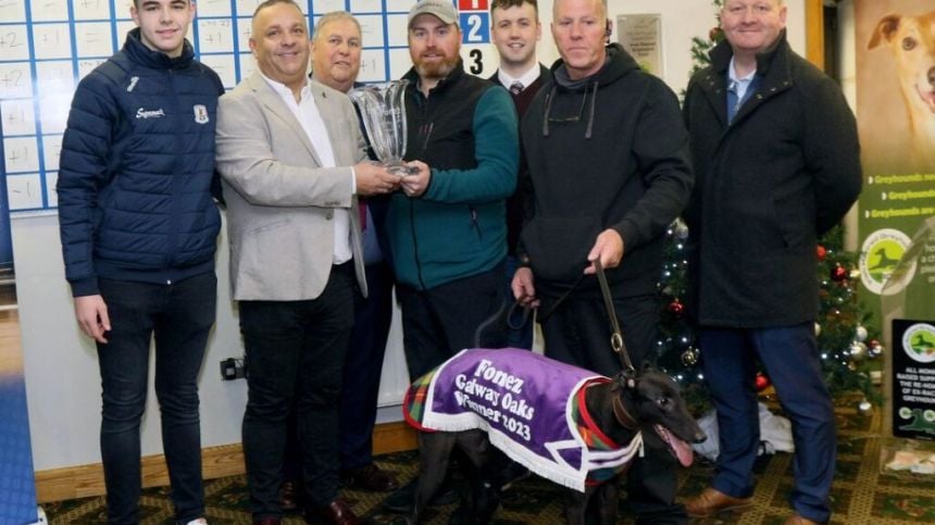 Droopys Mandolin Wins Epic Fonez Galway Greyhound Oaks Final