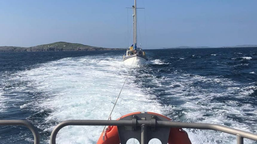 Clifden RNLI launches as yacht encounters difficulty outside Cleggan