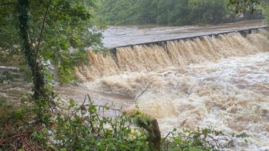 Clifden schools close due to severe flooding