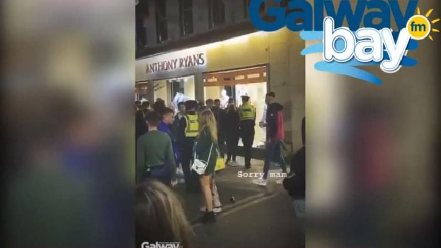 Shocking footage of crowds of students on Shop Street