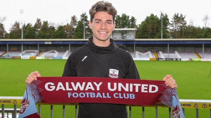 SOCCER: Ruairi Keating Signs For Galway United