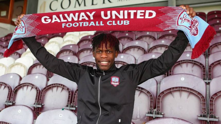 SOCCER: Wilson Waweru Signs New Galway United Contract