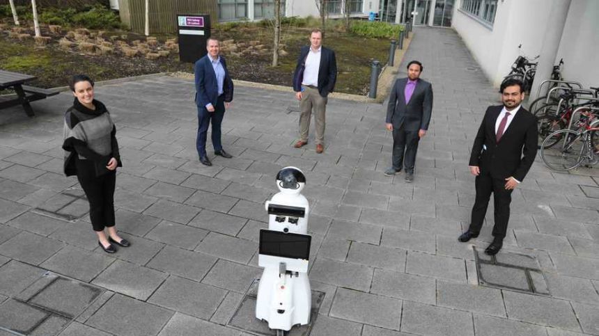 NUIG researchers create social robot to improve patient-family communication in paediatrics