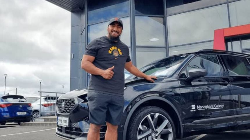 Bundee Aki Lines Out as SEAT Brand Ambassador for Monaghan & Sons Galway