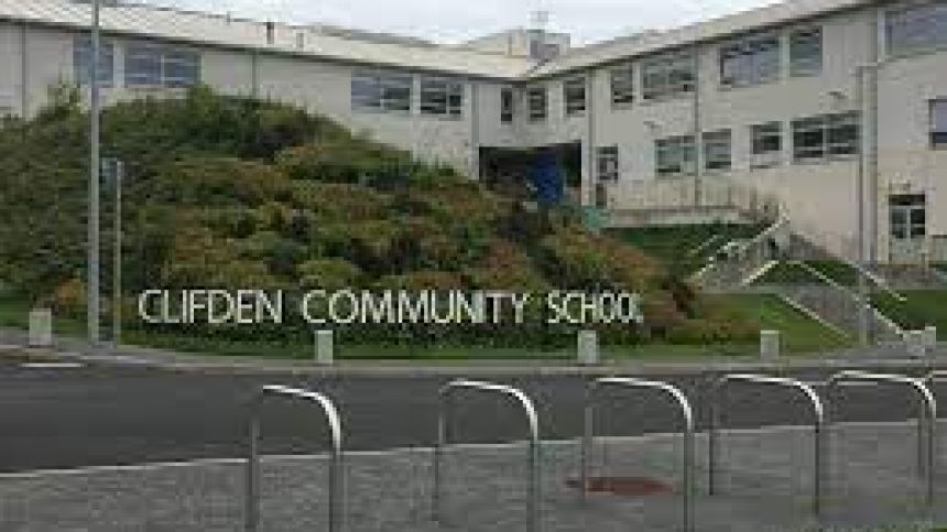 Covid-19 Vaccination Clinic in Clifden to close next week