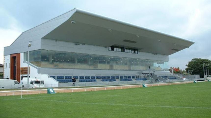 Greyhound Racing in Galway Suspended Tomorrow Night Due To High Temperature Warning.