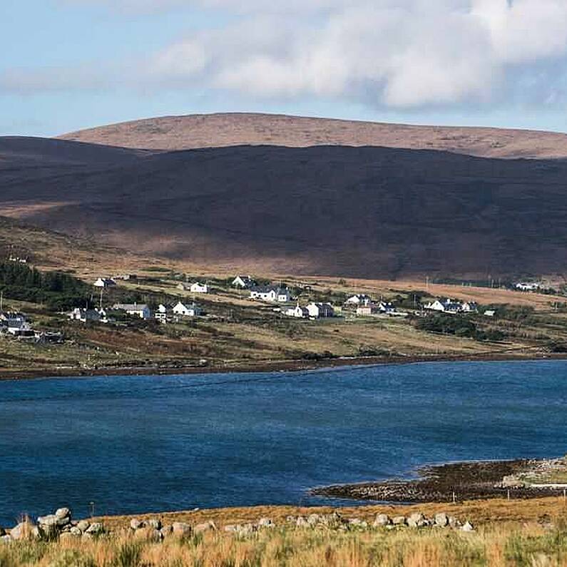 Calls for a public meeting in relation to the Inishbofin Water Supply