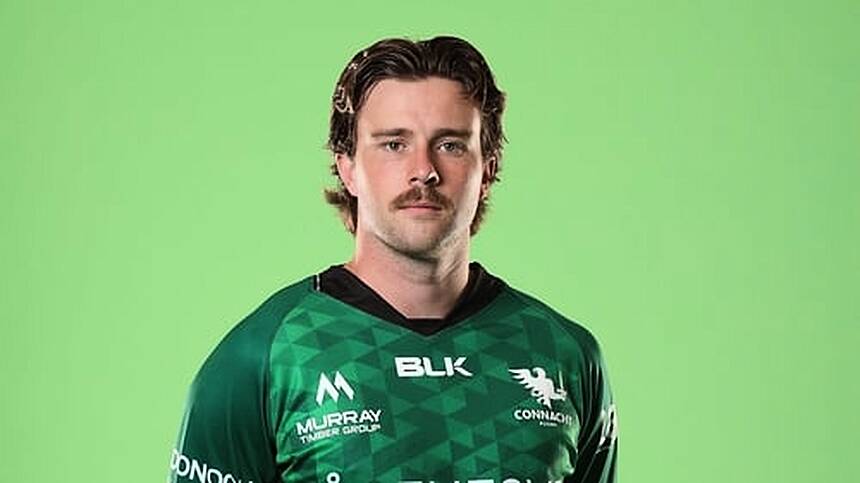 Mack Hansen signs 2-year contract extension with Connacht