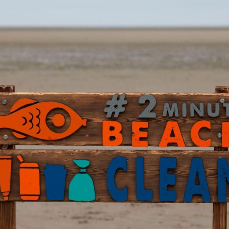 LISTEN: An Taisce encourages people of Galway to join in their 2 minute beach clean campaign.