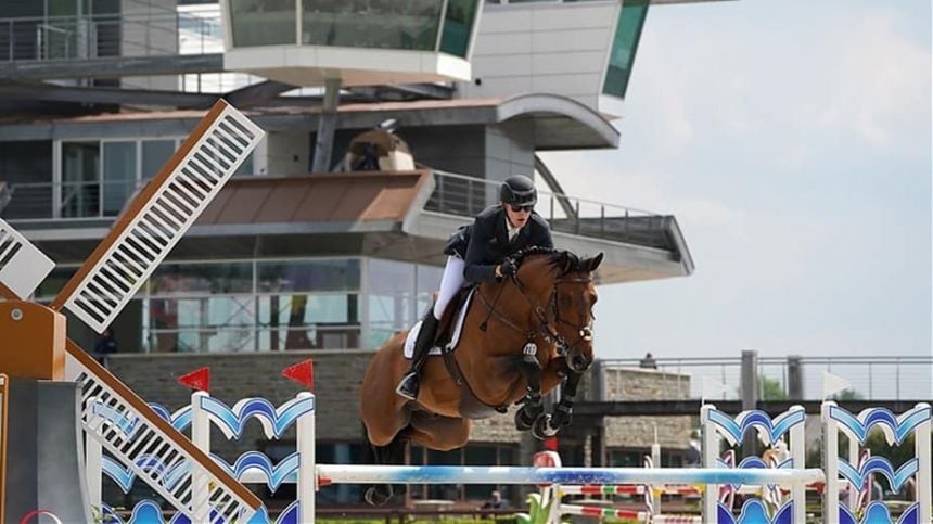 SHOW JUMPING: Andrew Bourns Nets The Net Jets Grand Prix with Sea Topblue