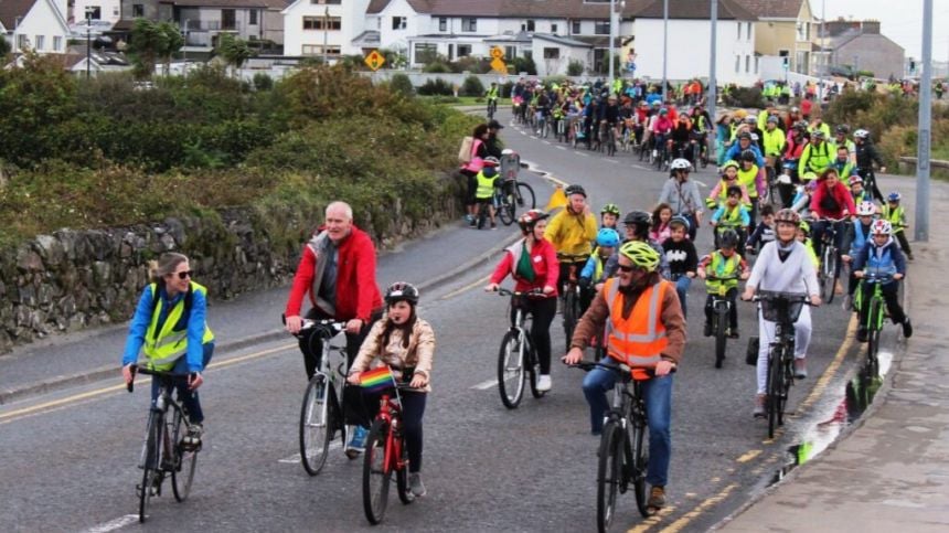 Councillors vote by 13 to 4 to revoke resolution for planned temporary Salthill cycleway