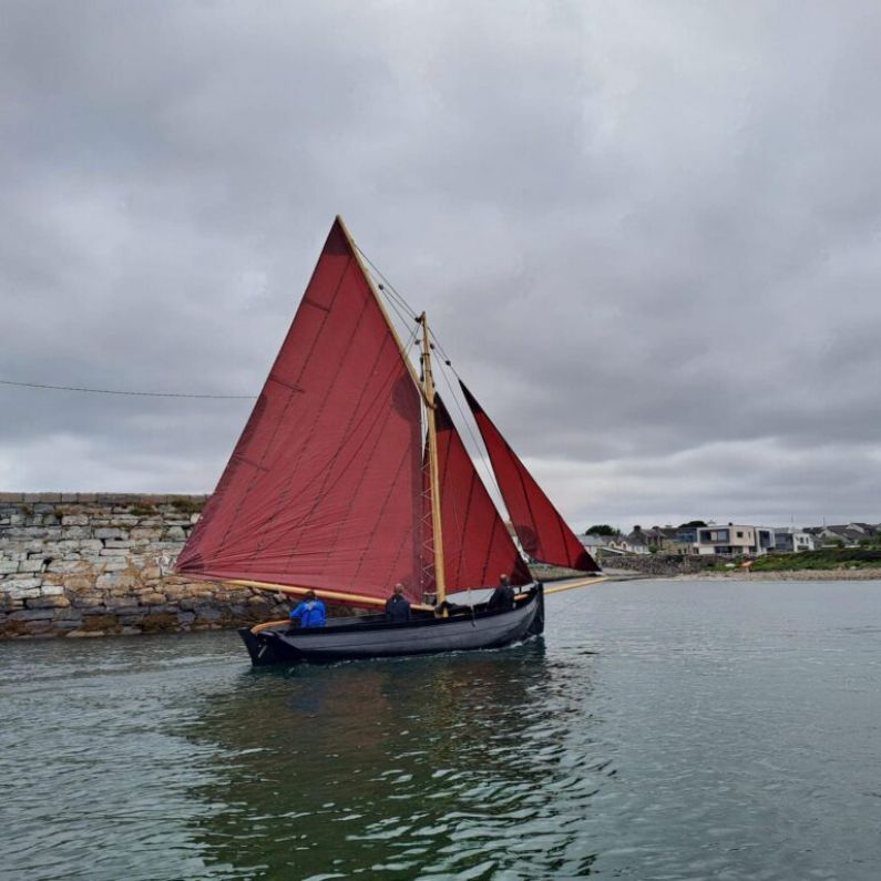 Restored Galway hooker travelling from Claddagh to Netherlands