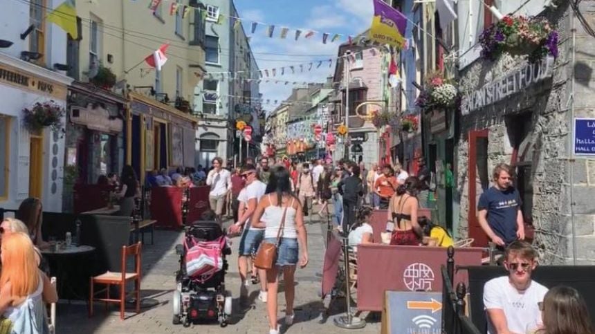 Galway public react to hot weather as records set in Dublin