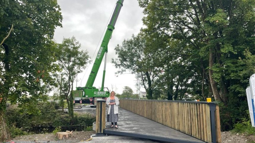 Pedestrian bridge installed at Clarin College Athenry